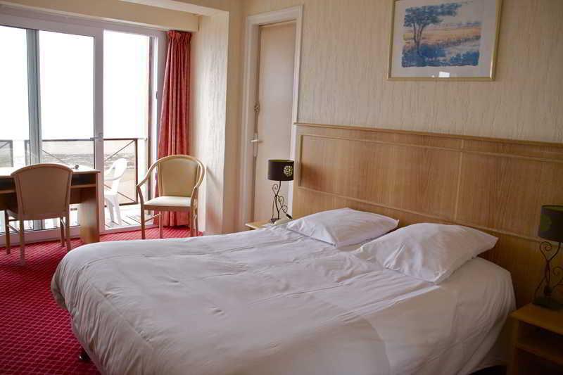 Hotel Des Thermes Et Du Casino Luc-sur-Mer Esterno foto