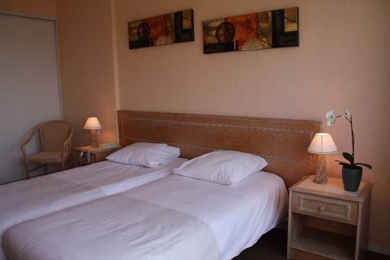 Hotel Des Thermes Et Du Casino Luc-sur-Mer Esterno foto
